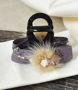 |鯊魚夾|吟就 ‧ 水晶兔毛蝴蝶結 抓夾盤髮夾 單只販售 |鯊魚夾|吟就 ‧ 水晶兔毛蝴蝶結 抓夾盤髮夾 單只販售