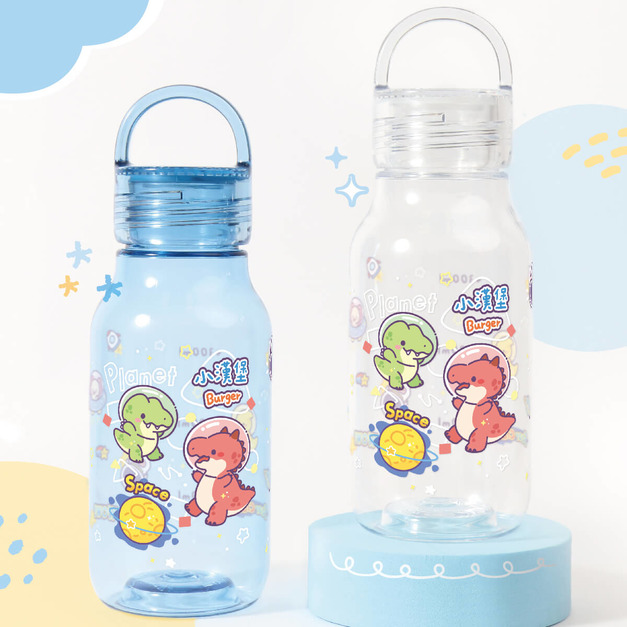 Tritan輕巧圓提水壺【環繞系列-萌龍太空記】客製化禮物 Tritan輕巧圓提水壺【環繞系列-萌龍太空記】客製化禮物