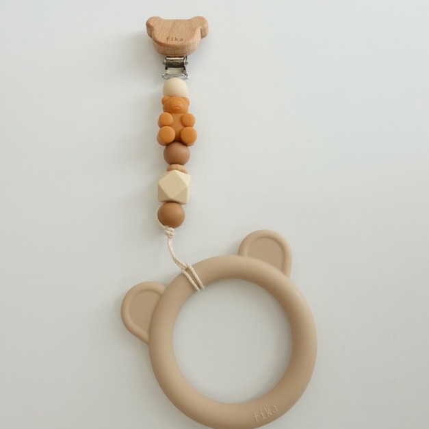 fika|聖誕限定・迷你奶嘴鏈_焦糖小熊 fika|聖誕限定・迷你奶嘴鏈_焦糖小熊