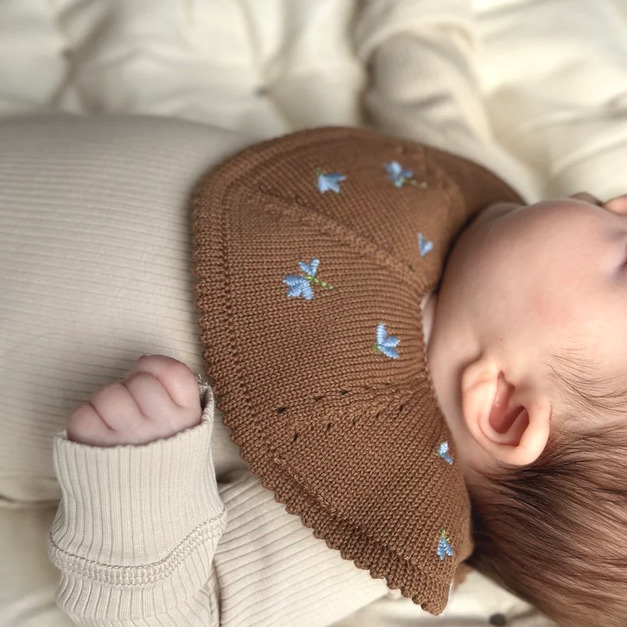 【預購】saga |丹麥設計・有機棉圍兜兜 (刺繡款) 【預購】saga |丹麥設計・有機棉圍兜兜 (刺繡款)