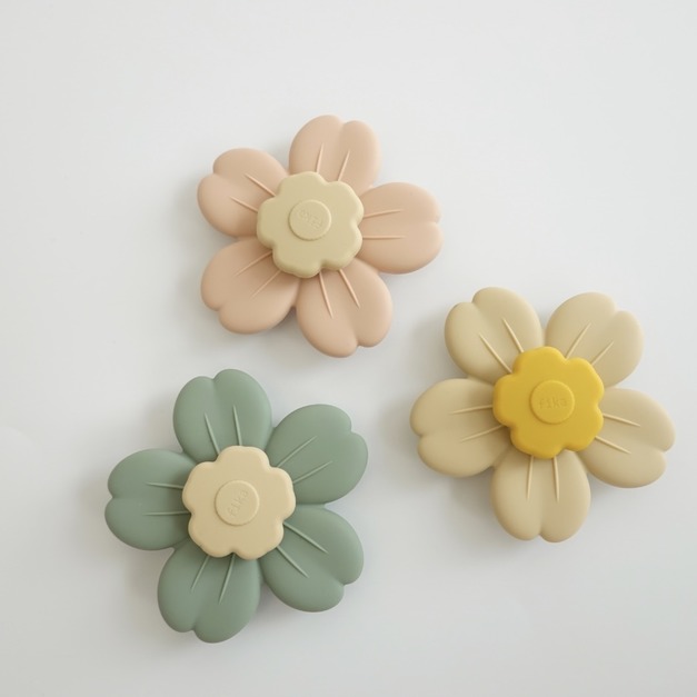 fika | 小花轉轉矽膠玩具(3色) *new!! fika | 小花轉轉矽膠玩具(3色) *new!!