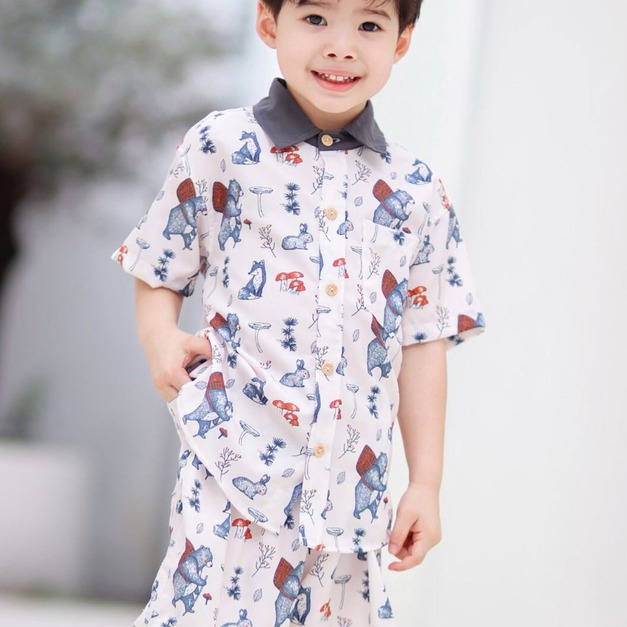 【預購】泰國連線 | 親子系列・森林小熊印花襯衫(2色) *boy *材質親膚No.1 【預購】泰國連線 | 親子系列・森林小熊印花襯衫(2色) *boy *材質親膚No.1