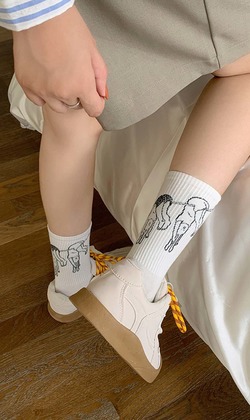 你在家耍廢是不是這個姿勢 二入組 | 中筒襪