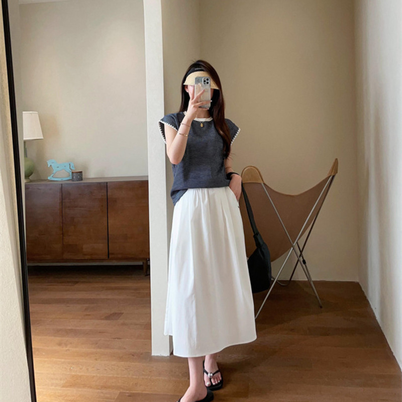 克羅梅立體A字裙 (白L現貨) 克羅梅立體A字裙 (白L現貨)