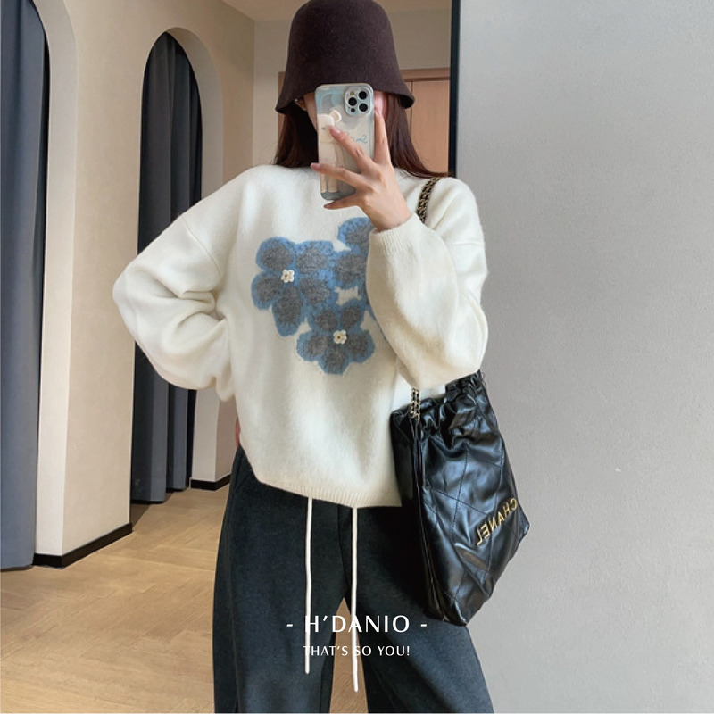 立體花朵溫柔針織上衣 2色 立體花朵溫柔針織上衣 2色