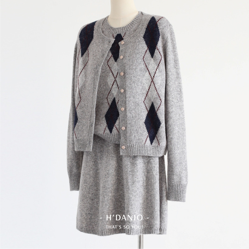 老倫敦菱格針織三件套組 2色 老倫敦菱格針織三件套組 2色