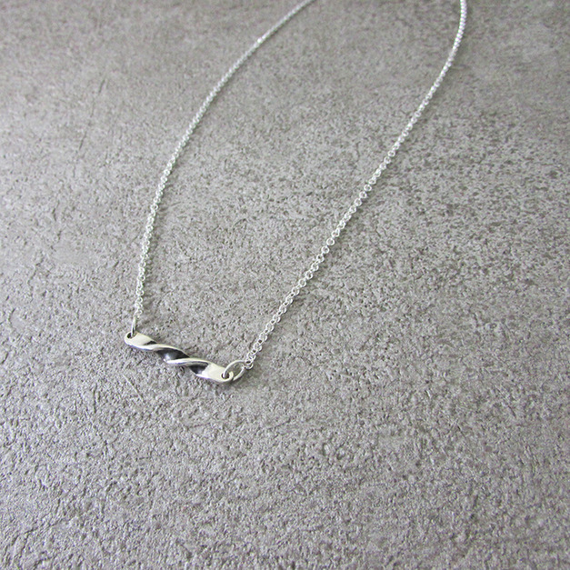 upturn necklace_好轉項鍊 upturn necklace_好轉項鍊