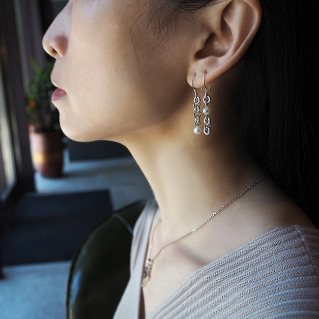 pearl circle earring_珍珠圈圈耳環 pearl circle earring_珍珠圈圈耳環