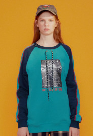 【中性款】袖拼接圓領T運動衫/甲蟲綠 【中性款】袖拼接圓領T運動衫/甲蟲綠