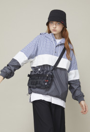 【中性款】套頭連帽拼接上衣/深藍拼接色 【中性款】套頭連帽拼接上衣/深藍拼接色