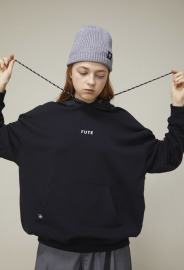 【中性款】拼接造型連帽運動衫/黑色 【中性款】拼接造型連帽運動衫/黑色