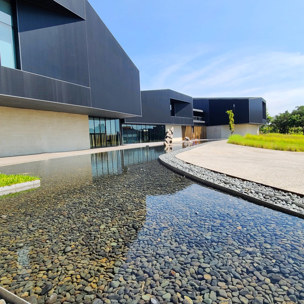 擁抱靜謐之美無痕般的水池