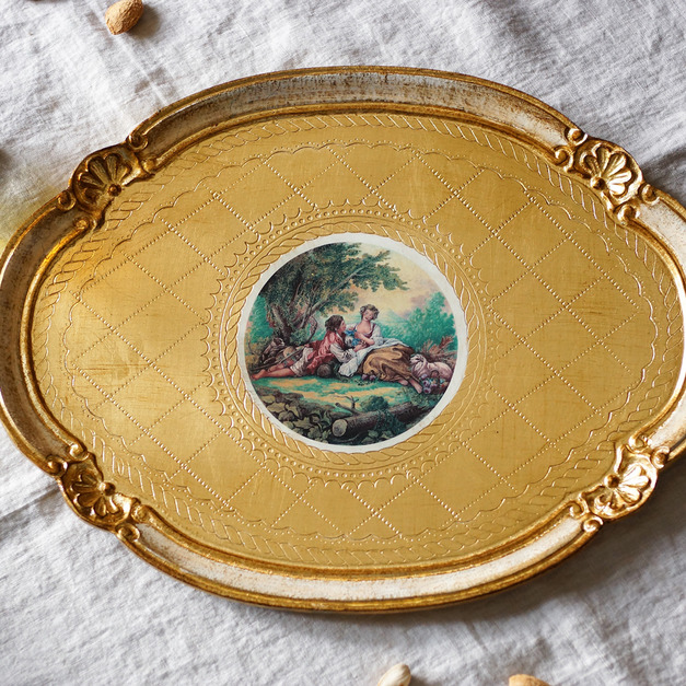 義大利 人物橢圓托盤(白A) 義大利 人物橢圓托盤(白A)