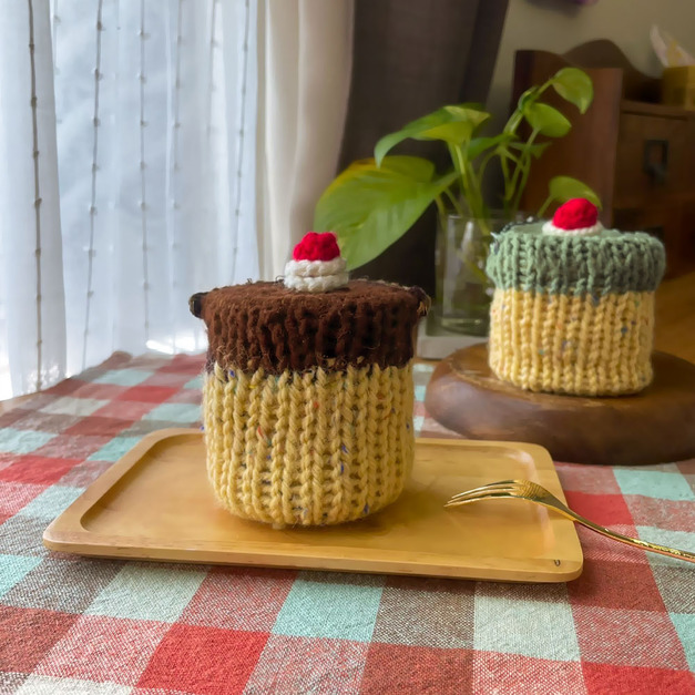 手作 春日草莓蛋糕 編織斜背小包 口金零錢包 禮物 手作 春日草莓蛋糕 編織斜背小包 口金零錢包 禮物