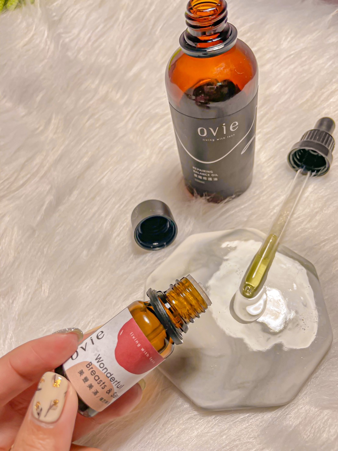 我的豐胸成功方法推薦用蕾菈和熊熊代言的豐胸精油產品搭配豐胸按摩