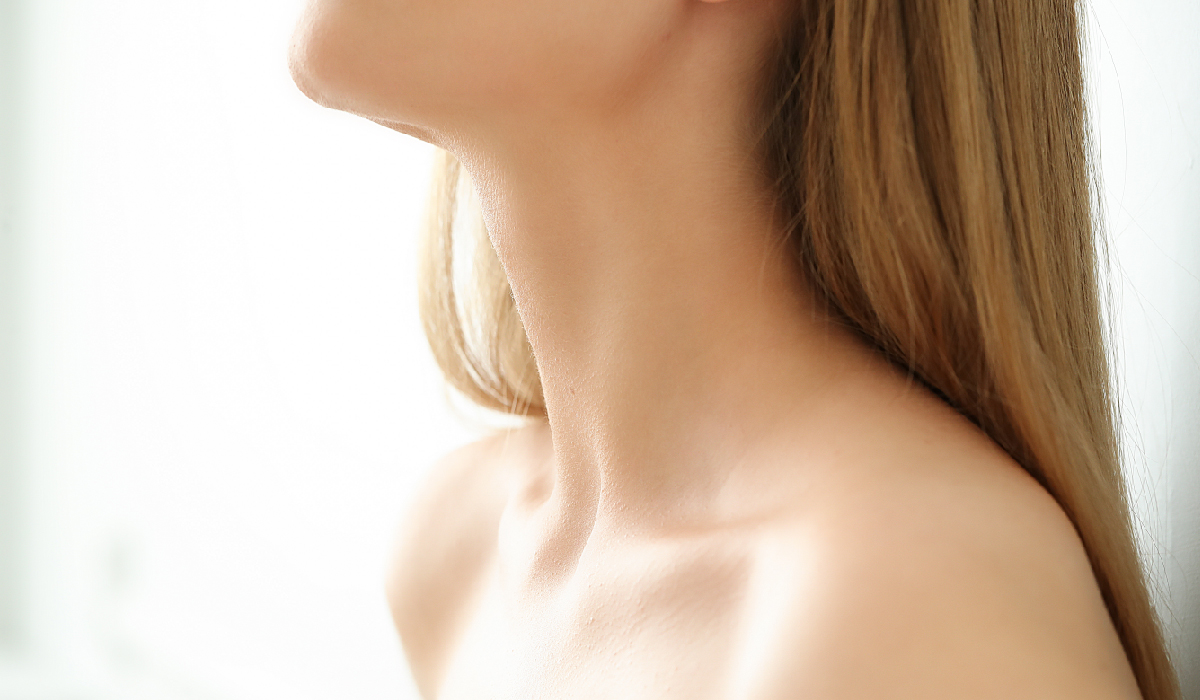 脖頸保養別忽略,頸紋是女人老化現象,需要提早保養