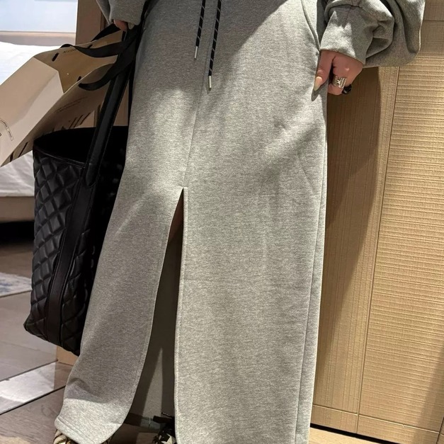 秋冬百搭又顯瘦的開叉運動長裙 秋冬百搭又顯瘦的開叉運動長裙