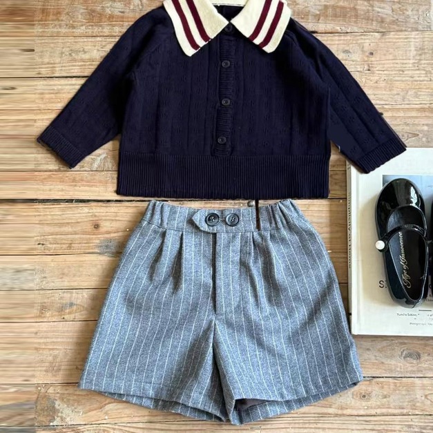 針織開衫+西裝鬆緊短褲 一套 針織開衫+西裝鬆緊短褲 一套