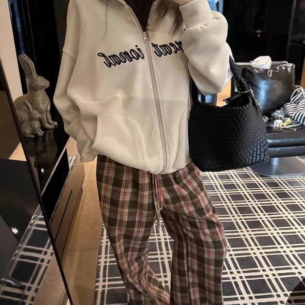 經典復古的 美拉德暖咖格紋褲 經典復古的 美拉德暖咖格紋褲