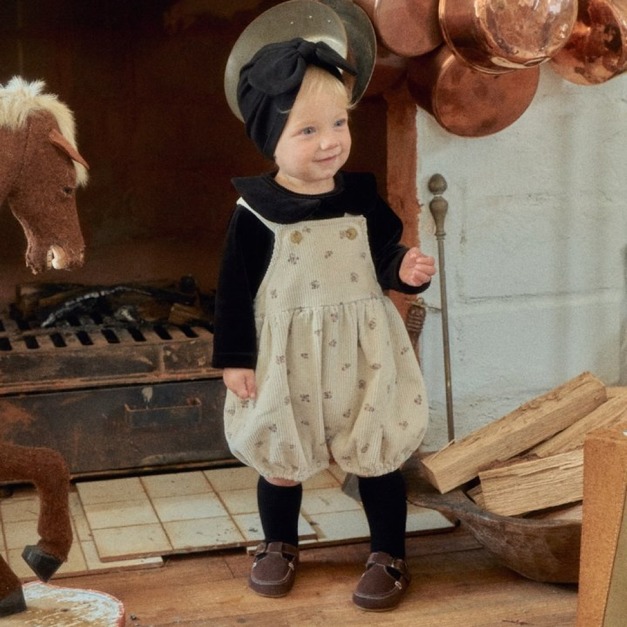 🌼 oott bebe 小碎花燈芯絨吊帶包屁裙 2色 🌼 oott bebe 小碎花燈芯絨吊帶包屁裙 2色