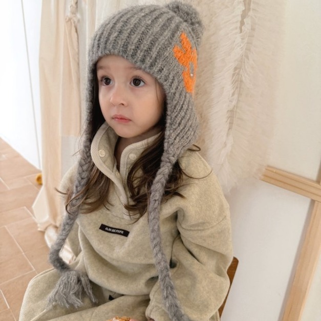OJO DE PAP 針織毛帽 大人小孩都可帶 OJO DE PAP 針織毛帽 大人小孩都可帶