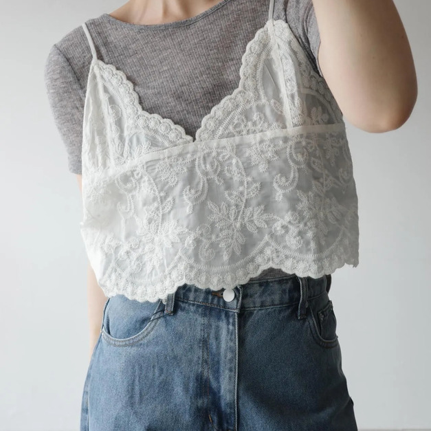 波浪刺繡蕾絲綁帶背心 波浪刺繡蕾絲綁帶背心