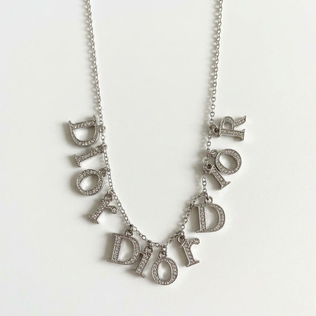 DIOR 三字母滿鑽項鍊 (銀) DIOR 三字母滿鑽項鍊 (銀)