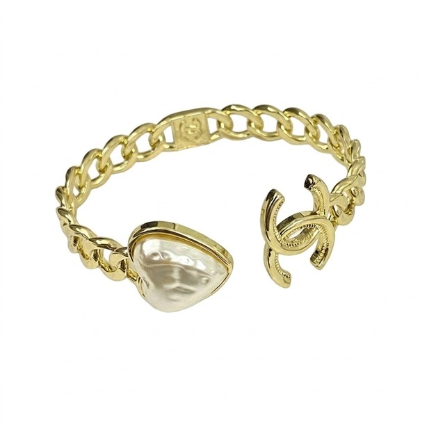 CHANEL 金色鏈條雙C珍珠手鐲 CHANEL 金色鏈條雙C珍珠手鐲