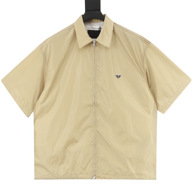 PRADA 三角標拉鍊短袖襯衫 (卡其) PRADA 三角標拉鍊短袖襯衫 (卡其)