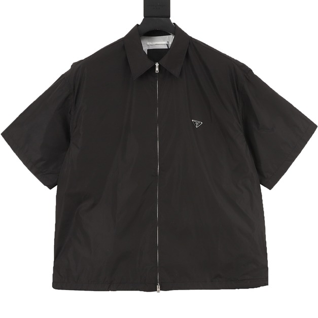 PRADA 三角標拉鍊短袖襯衫 (黑) PRADA 三角標拉鍊短袖襯衫 (黑)