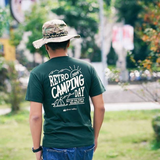 Silver Valley × 老式派 Retro Camping Day 聯名活動紀念T-shirt -森林綠 Silver Valley × 老式派 Retro Camping Day 聯名活動紀念T-shirt -森林綠