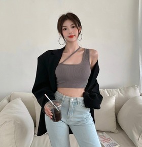 現貨無退換|性感斜條背心(帶胸墊) 現貨無退換|性感斜條背心(帶胸墊)