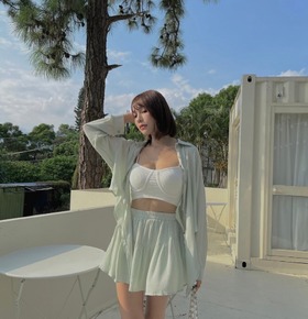 現貨無退換|套裝素色不規則襯衫+褲裙 現貨無退換|套裝素色不規則襯衫+褲裙