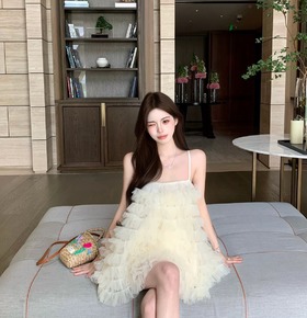 現貨無退換|渡假甜美網紗蛋糕蓬洋裝 現貨無退換|渡假甜美網紗蛋糕蓬洋裝