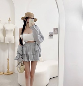 現貨無退換|Miu系芭蕾拋拋袖襯衫+裏褲蛋糕裙 現貨無退換|Miu系芭蕾拋拋袖襯衫+裏褲蛋糕裙