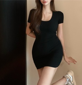 現貨無退換|素色修身棉質長版t 現貨無退換|素色修身棉質長版t