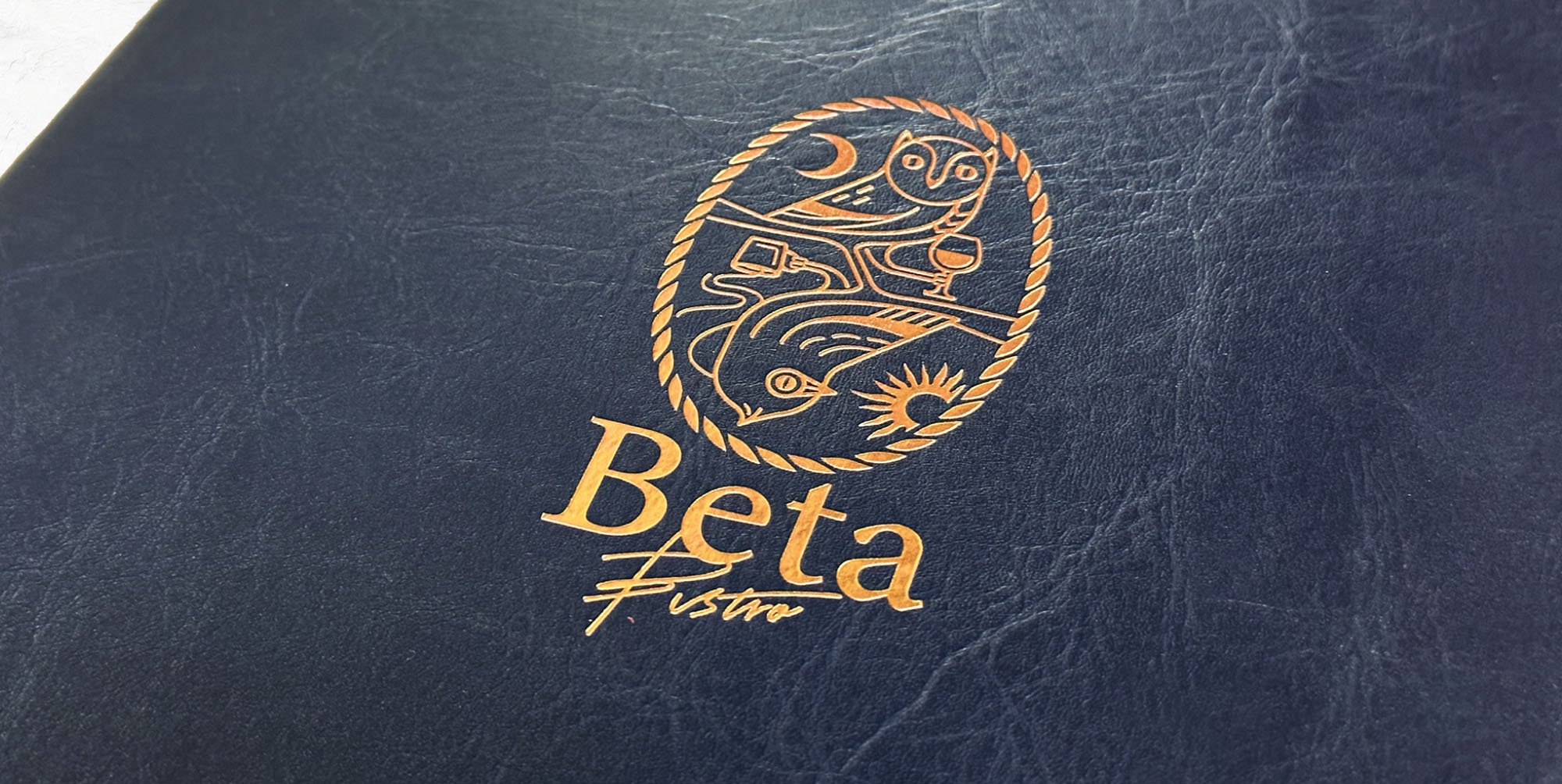 皮革菜單.皮革燙金.餐酒館.Beta bistro 貝塔.燙金菜單本.創意料理,餐酒服務.菜單本,菜單,菜單設計,菜單製作,製作菜單,高雄製作菜單,高雄廣告設計,高雄菜單,麻繩菜單,牛皮紙菜單,酒菜單,日料菜單,輸出裝訂,高級中式料理,中華料理,訂製菜單本,台式菜單設計,菜單邊條設計,菜單輸出,菜單設計製作,菜單設計印製,中華餐廳,眷村美食,菜單封面設計,菜單印刷,牛皮紙創意,菜單外殼,菜單夾,菜單套,菜單套夾,MENU,台灣美食,活頁菜單,牛皮紙菜單,皮製菜單,精裝,精裝菜單,自製菜單裝訂,木頭菜單,木頭MENU,精品咖啡店菜單,,menu設計,menu製作,menu印刷,A4精裝MENU