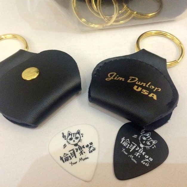 ♪Your Music 愉耳樂器♪ Dunlop 彈片 Pick 夾收藏鑰匙圈Pick 收納的好幫手金色款 ♪Your Music 愉耳樂器♪ Dunlop 彈片 Pick 夾收藏鑰匙圈Pick 收納的好幫手金色款