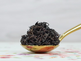 2025 昆緹莊園 岩韻烏龍