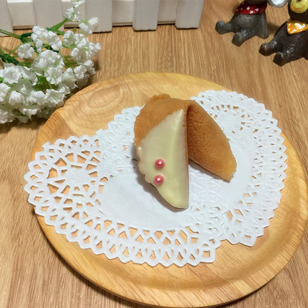 婚禮小物  亮彩紅糖珠造型白巧克力幸運餅乾