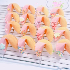 混合款造型 草莓巧克力 客製化籤文 多款禮盒規格任選  幸運餅乾