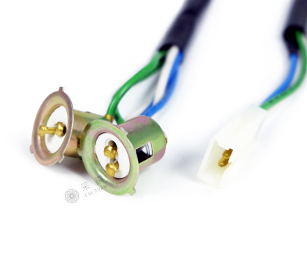 小盤陶瓷燈座 雙燈3孔 (包)