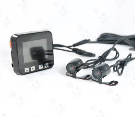 機車用 百萬畫素 雙鏡頭行車記錄器 (組)