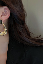 正韓S925純銀 個性大氣不規則金屬褶皺耳環