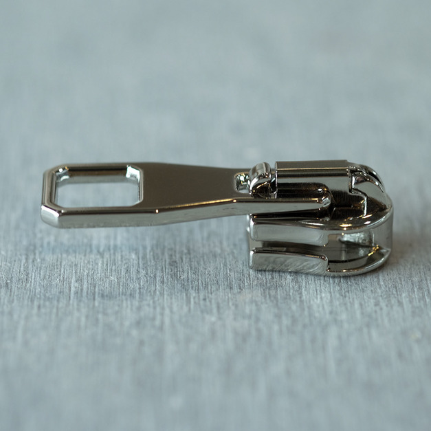 義大利 RACCAGNI 拉鍊頭#129 有自動煞車 鎳色