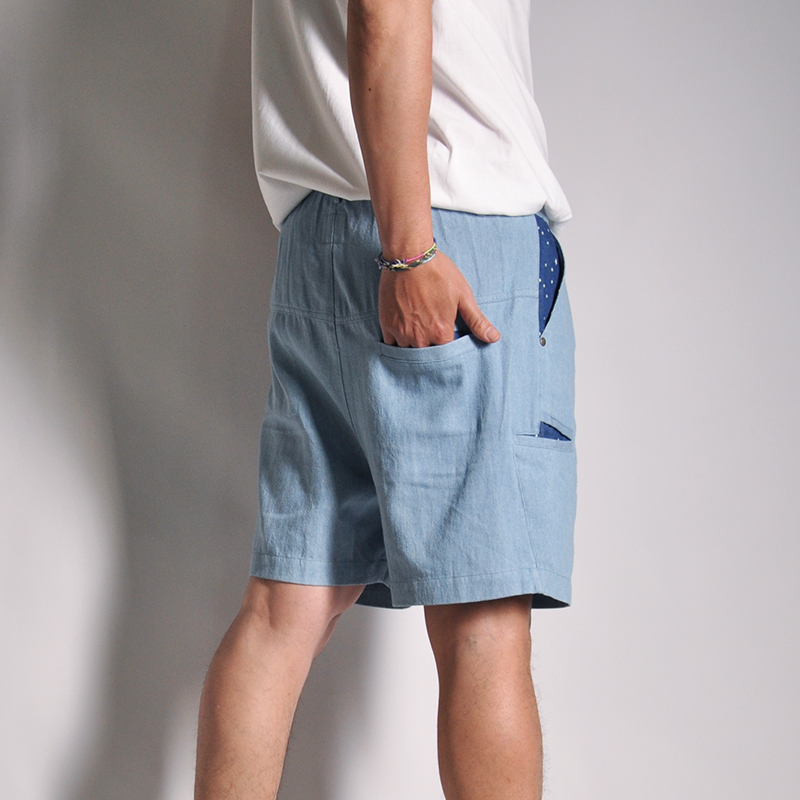 ワイドカットのドロップクロッチショーツ、ウォッシュブルー