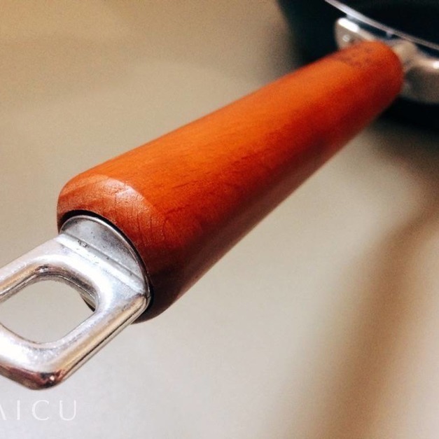 神器鐵鍋原木把手