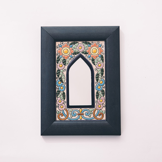 西班牙手繪陶瓷立鏡 (藍紋木框) 13.5*18.5cm