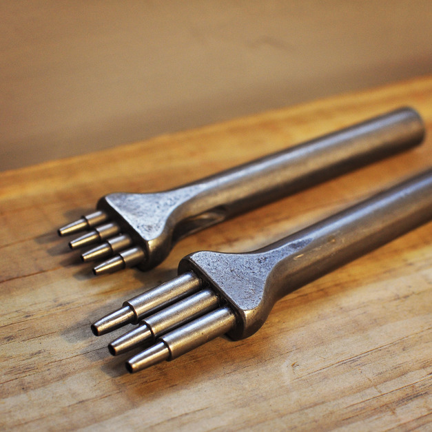 Continuous Hole Punch 連孔斬