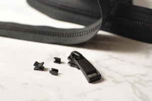 Zip  高質感霧面黑色單向拉鍊/拉鍊頭 #5